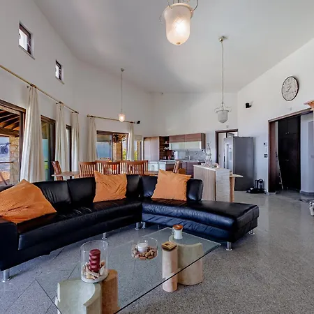 Eaglesrock & - Droushia Villa