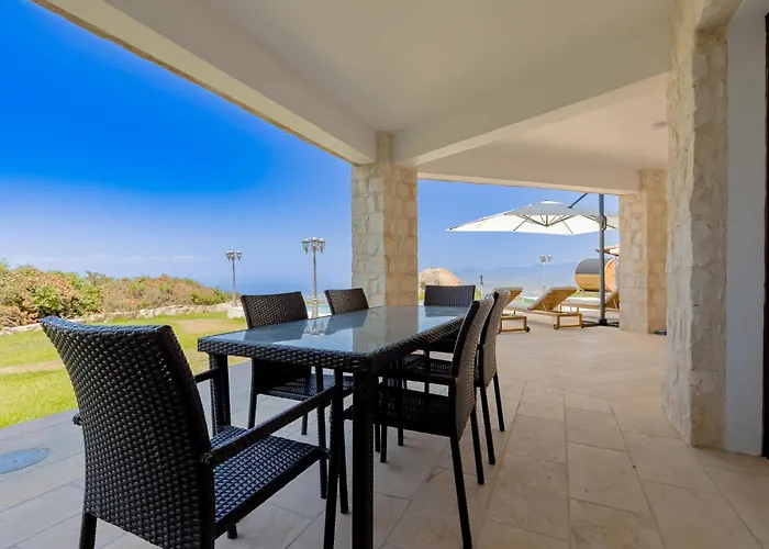 ヴィラ Eaglesrock & - Droushia *