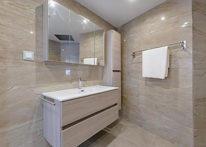 Eaglesrock & - Droushia ヴィラ